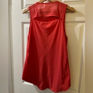 Lululemon 8 or 10 coral tank back cutout mesh perfect condition.